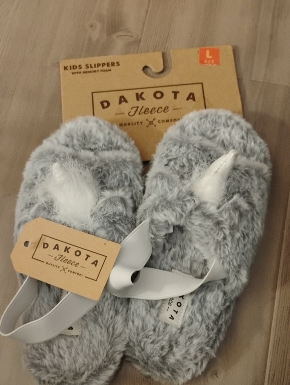 NWT Dakota Unicorn Slippers
